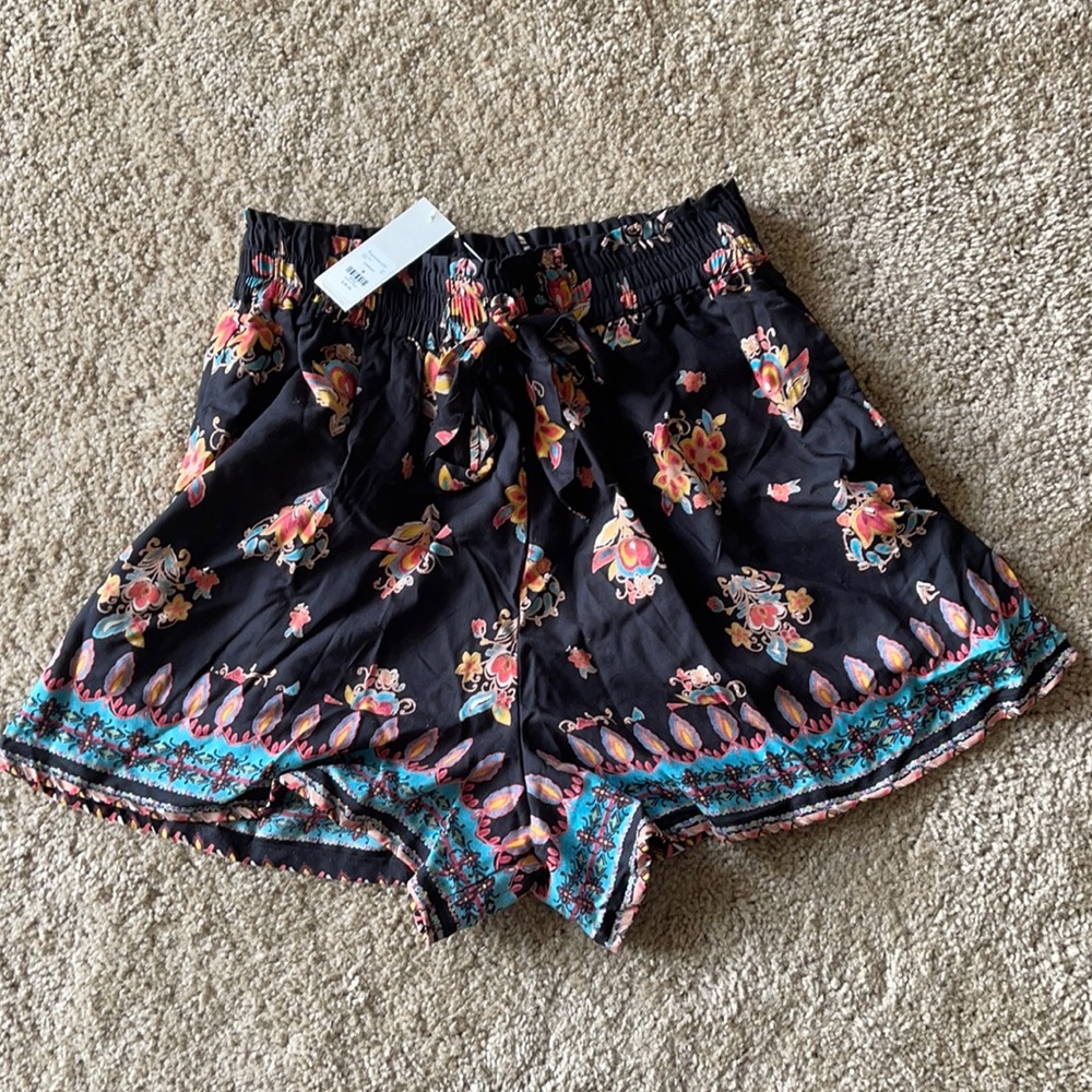 Angie Black Floral Border-Print Women’s Shorts